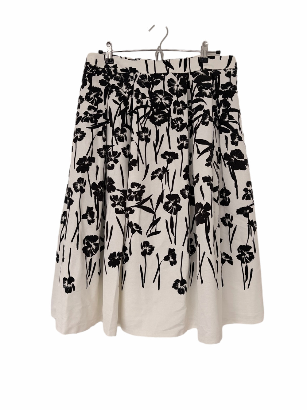 KARL LAGERFELD WHITE/BLACK PLEATED SKATER MIDI SKIRT WITH FLORAL PRINT, SIZE 14